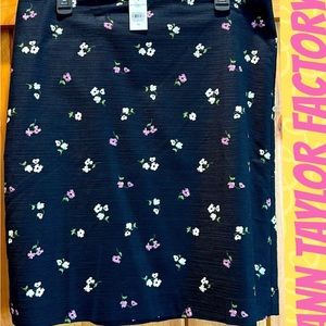 Ann Taylor Factory Skirt Black Floral Size 14 NWT
